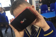 RedboxVR-Child-Using-Viewer-4
