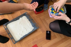 RedboxVR-Children-Using-Viewers-15