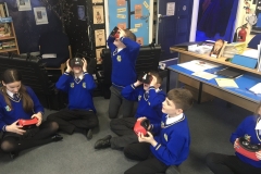 RedboxVR-Children-Using-Viewers-17