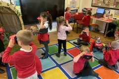 RedboxVR-Children-Using-Viewers-2