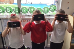RedboxVR-Children-Using-Viewers-6