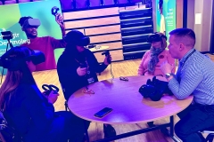 Staff-using-HP-Vive-Focus-3-5