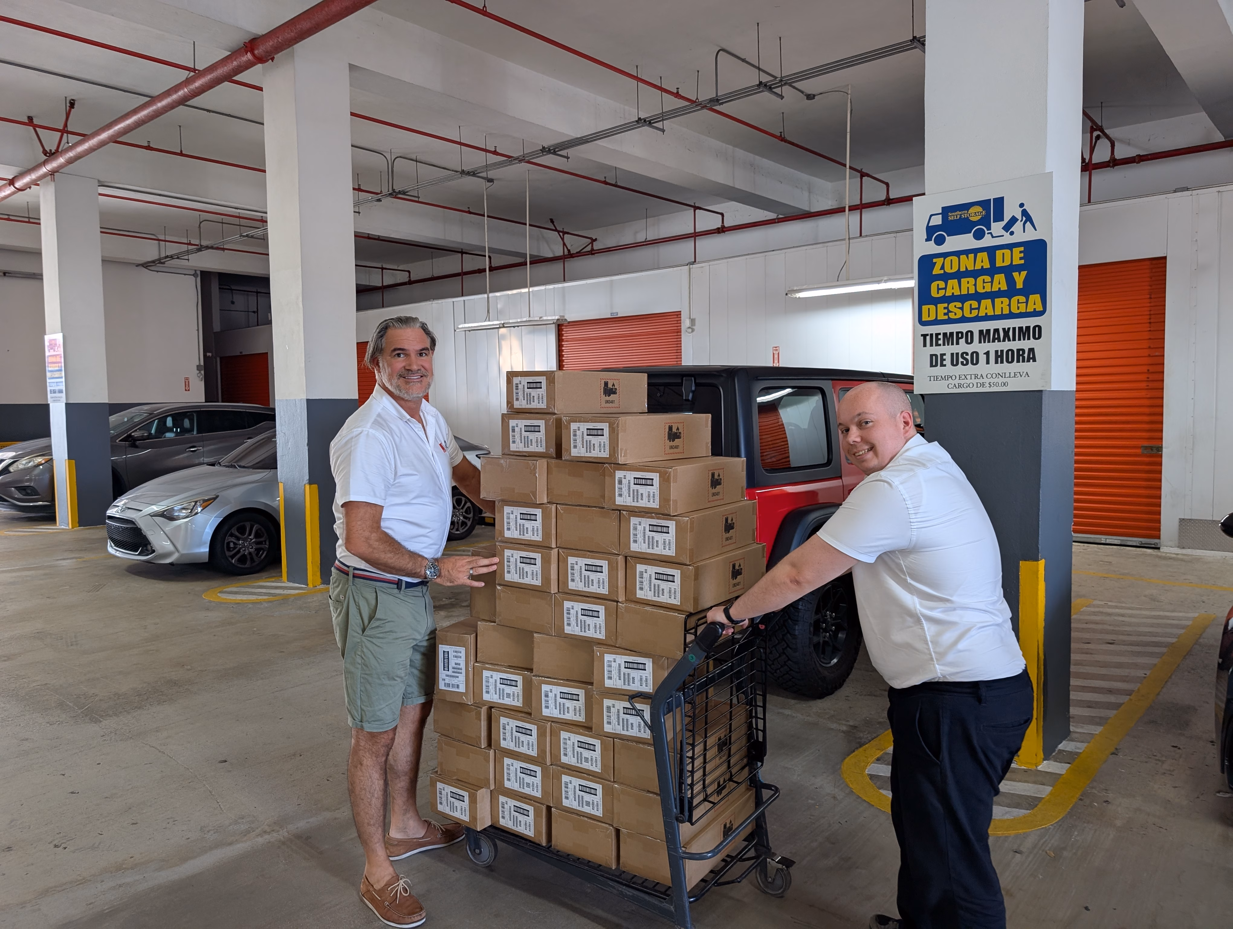 Simon & Jakub Moving Boxes